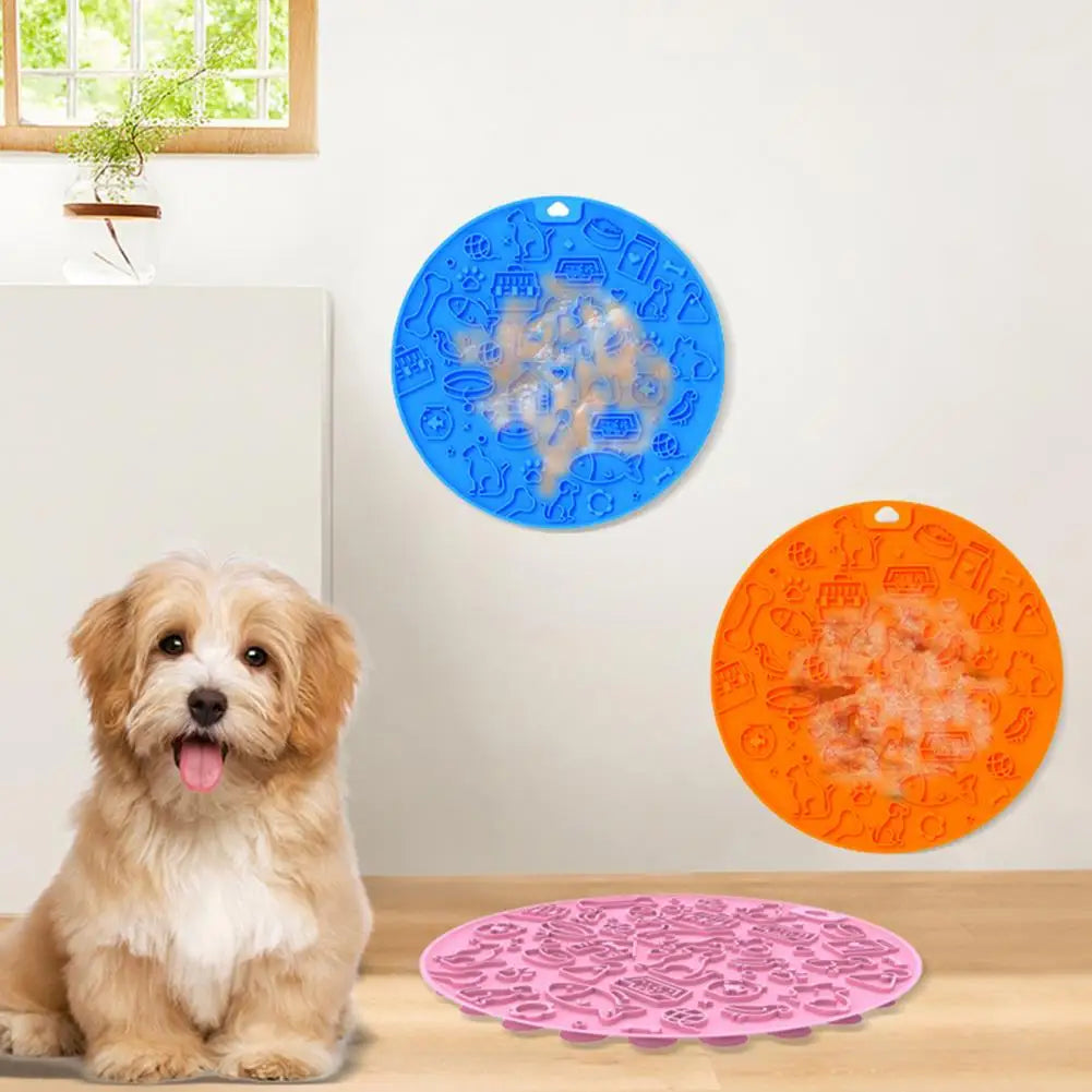 Convenient Silicone Licking Food Mat Dog Feeding Pad