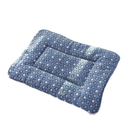 Pet Sleeping Mat Dog Bed Cat Soft Hair Thickened Blanket Pad Bed Home Washable Warm Bear Pattern Blanket Pet Supplies Fleece