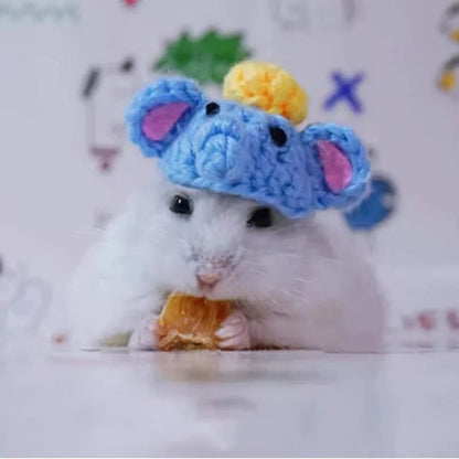 Cute Handmade Knitted Hat Hamster Decoration Chipmunk Guinea Pig Hamster Accessories Hamster Toy Hamster Supplies Small Pet Hat